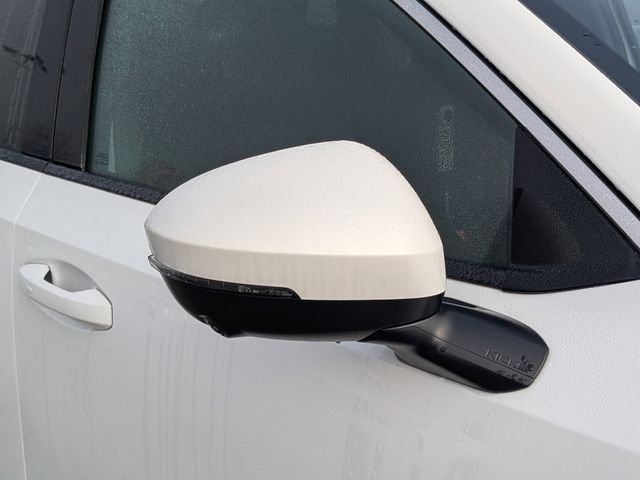 2025 Nissan Kicks SR - Photo 11