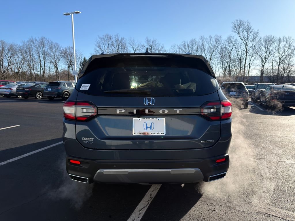 New 2026 Smoke Blue Pearl Honda Touring image 4