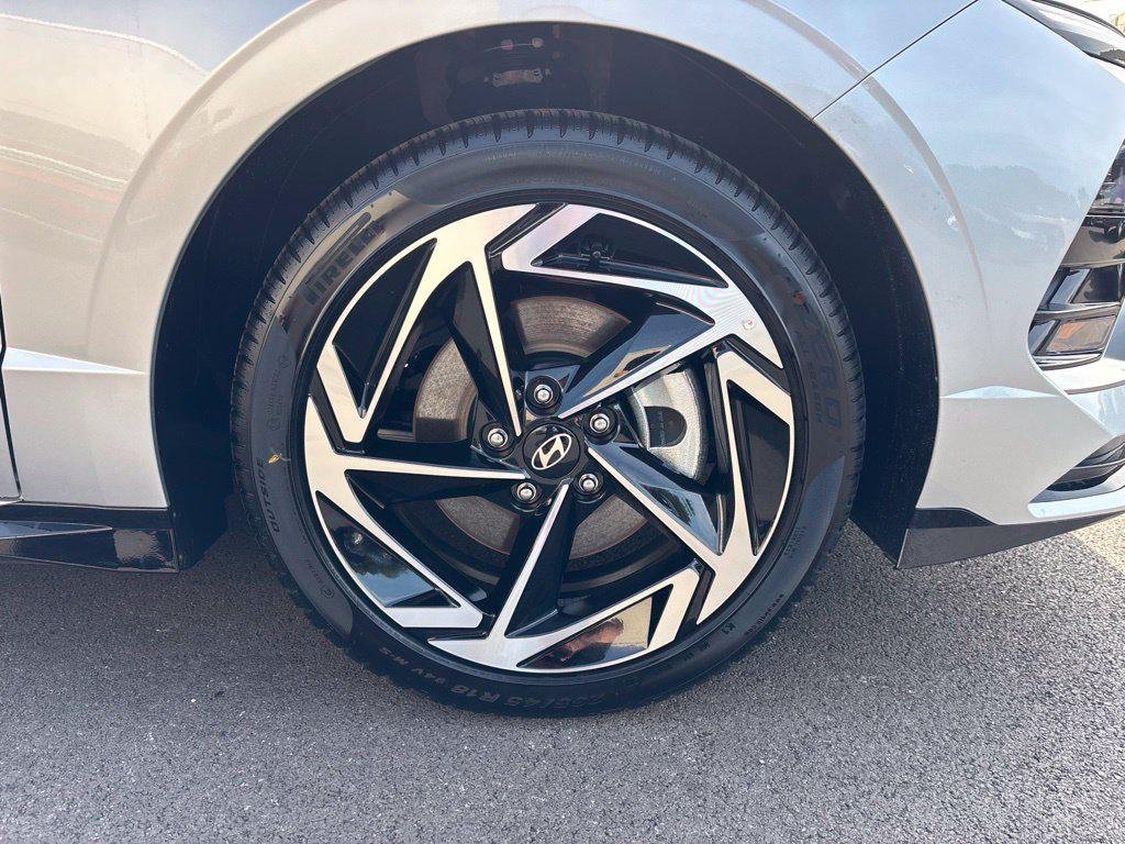 New 2026 Silver Hyundai SEL Sport image 9