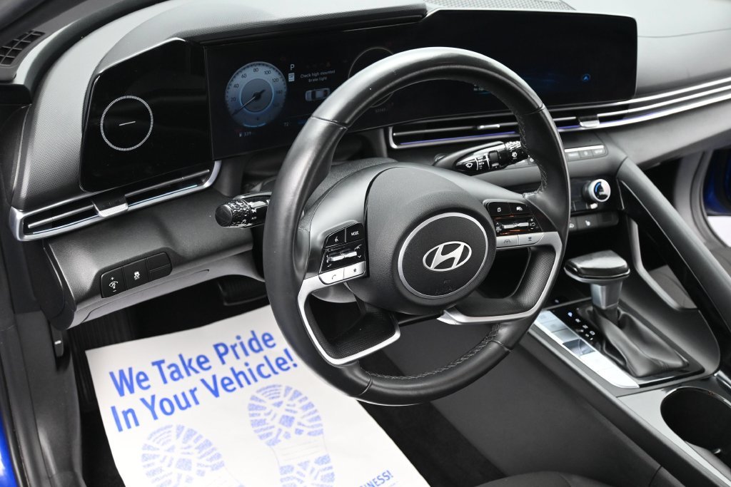 Used 2025 Blue Hyundai SEL Convenience image 15