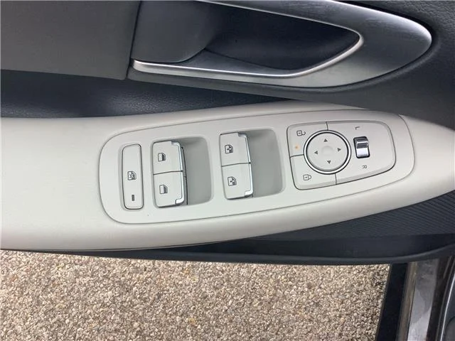 Used 2025 Portofino Gray Hyundai SEL Front-Wheel Drive image 19
