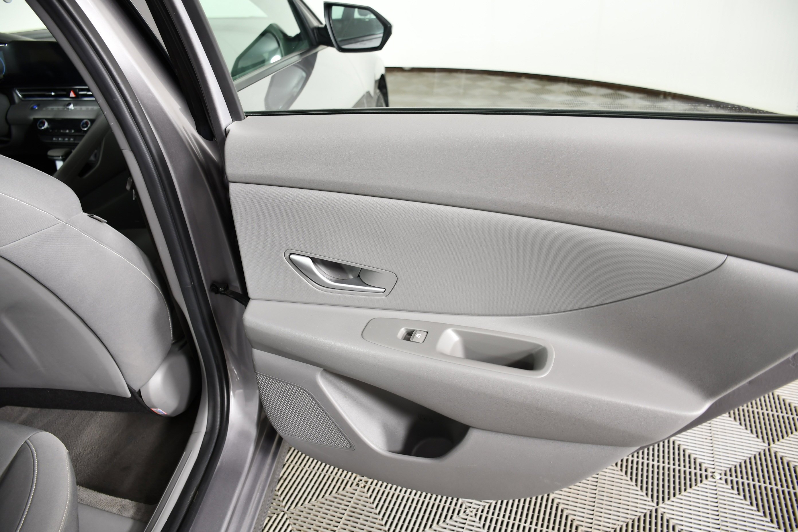 Used 2024 Fluid Metal Hyundai SEL image 43