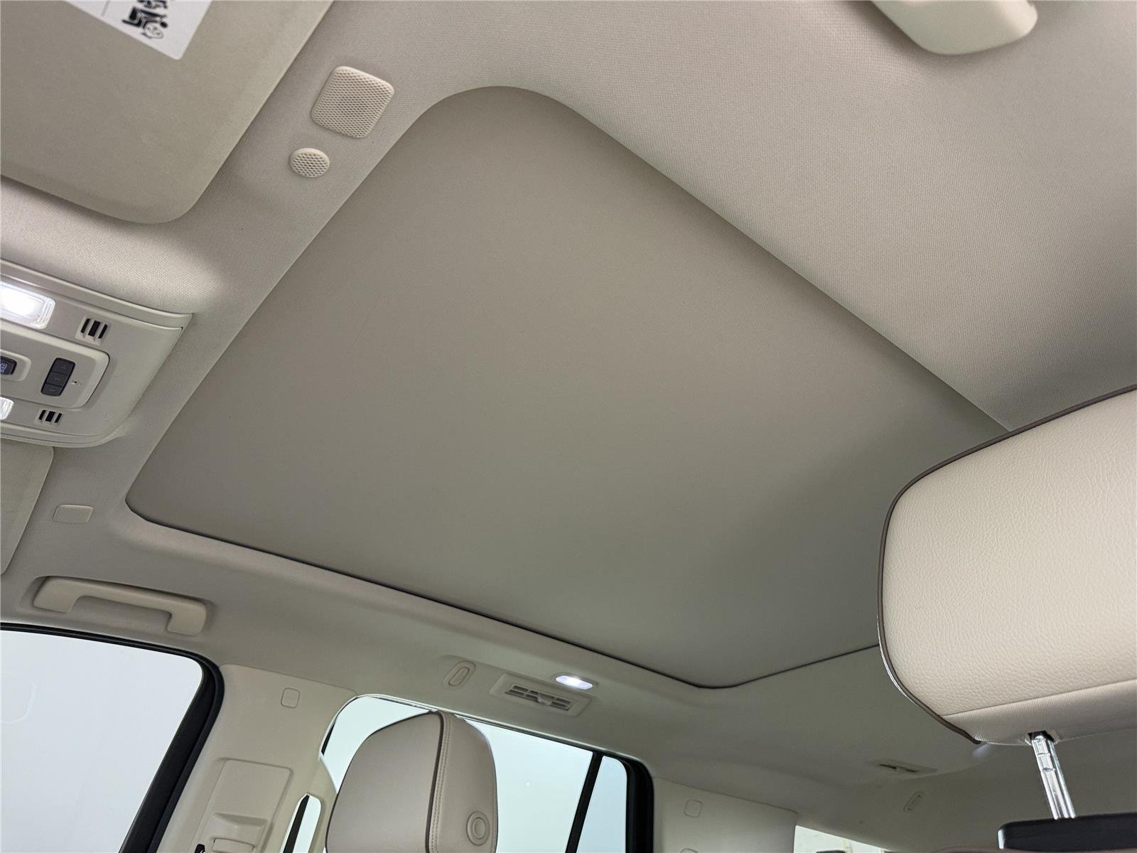 2023 GMC Yukon Denali - Photo 37
