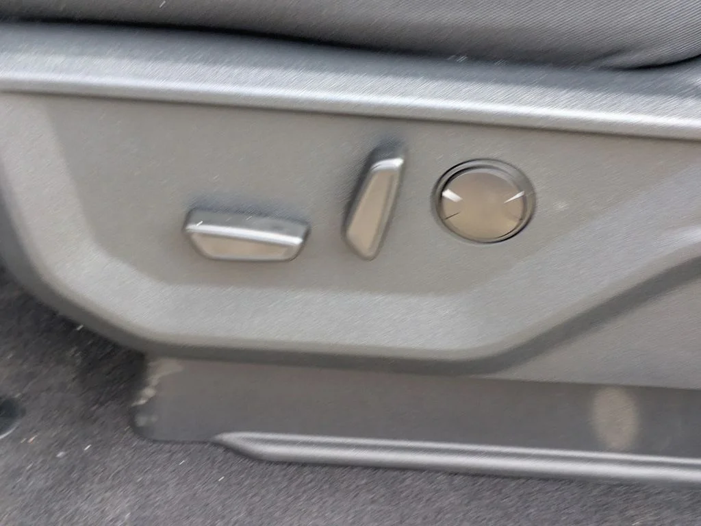 New 2026 Agate Black Metallic Ford XLT image 20
