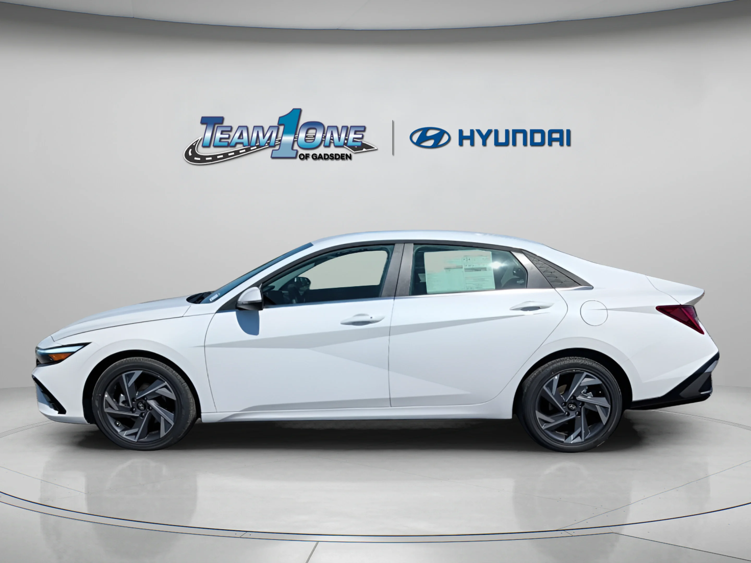 Used 2026 Serenity White Hyundai Limited image 5