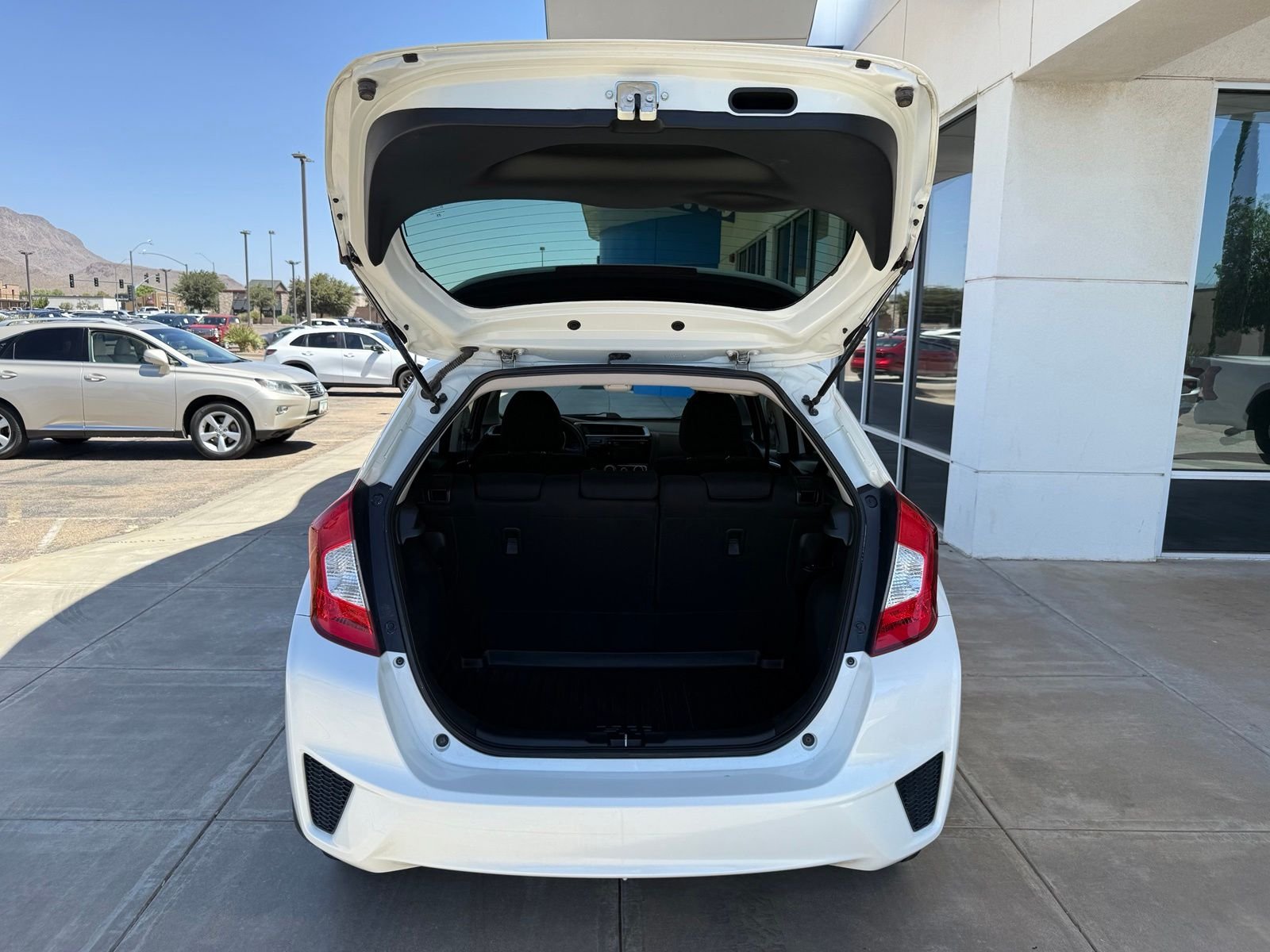 Used 2017 White Orchid Pearl Honda EX image 33