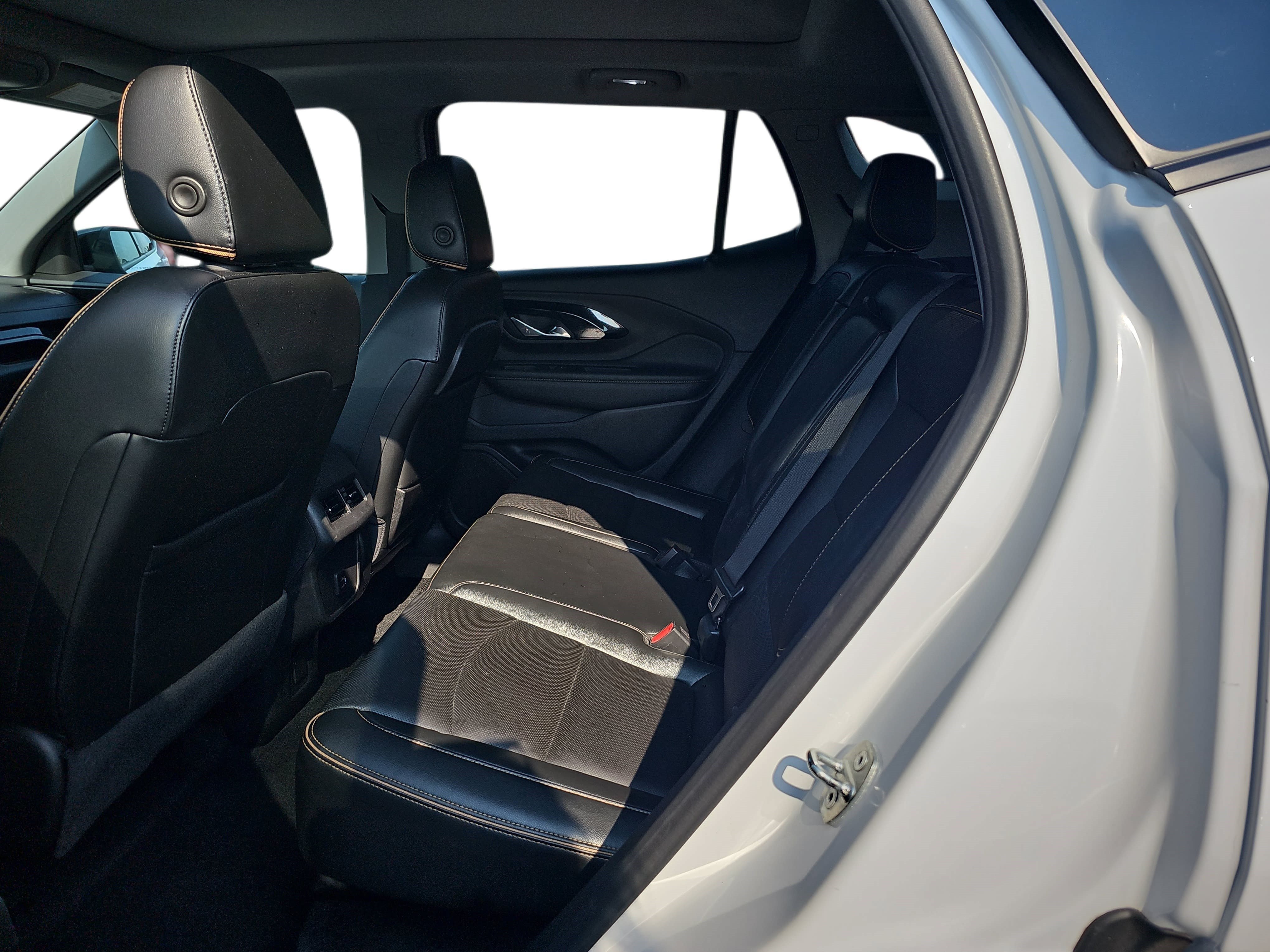 Used 2023 Summit White GMC AT4 image 10