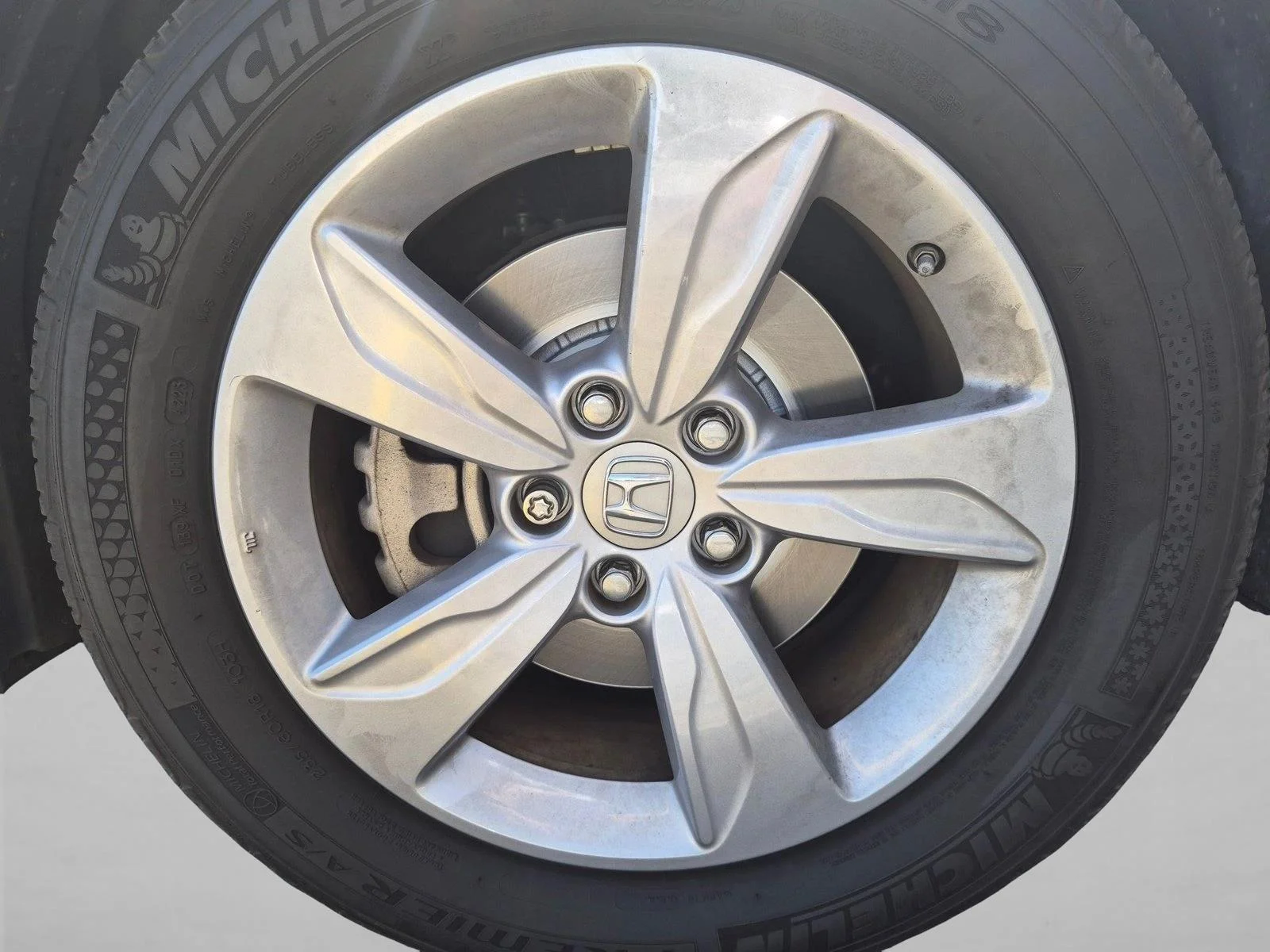 Used 2020 Silver/Gray Honda EX-L image 18