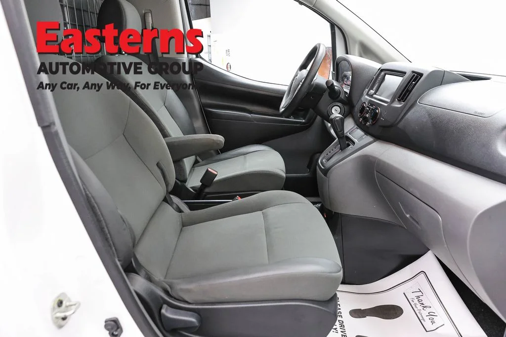 Used 2020 White Nissan SV image 22