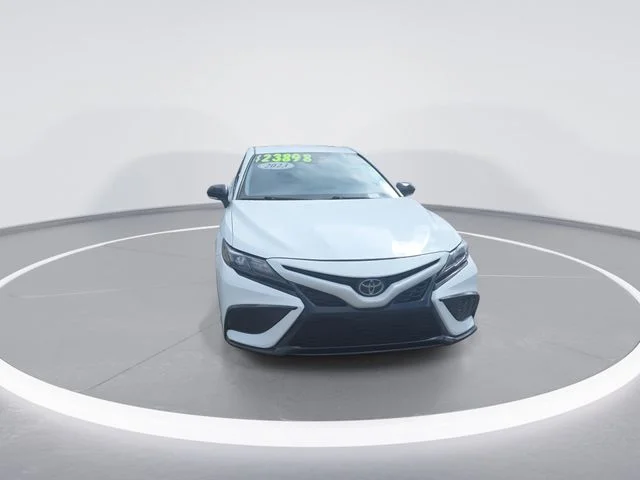 Used 2023 White Toyota SE image 3