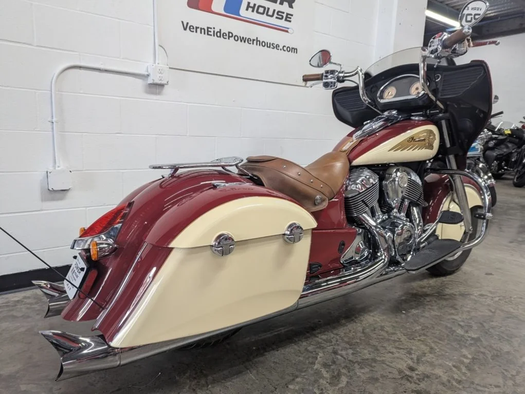 Used 2016 Red/Cream Indian Motorcycle Indian Red image 10