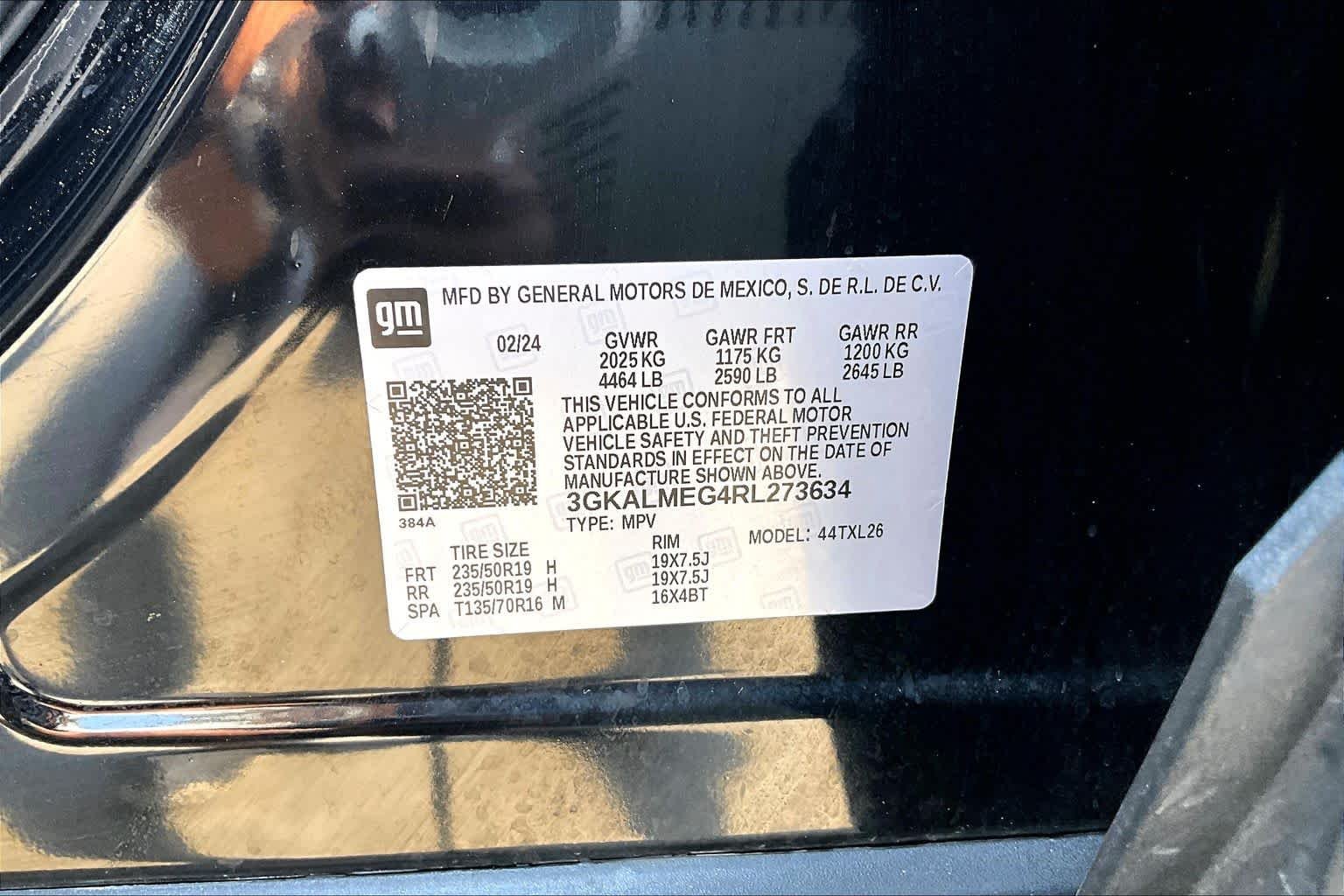 Used 2024 Ebony Twilight Metallic GMC SLE image 37