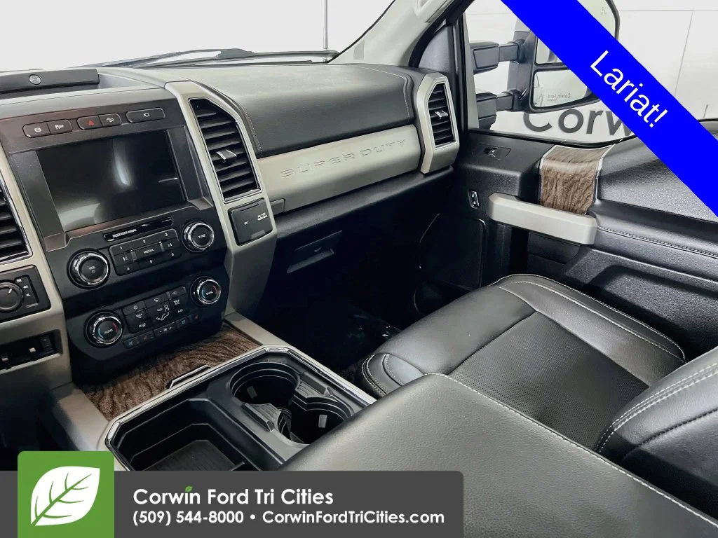 Used 2019 Ingot Silver Ford Lariat image 26