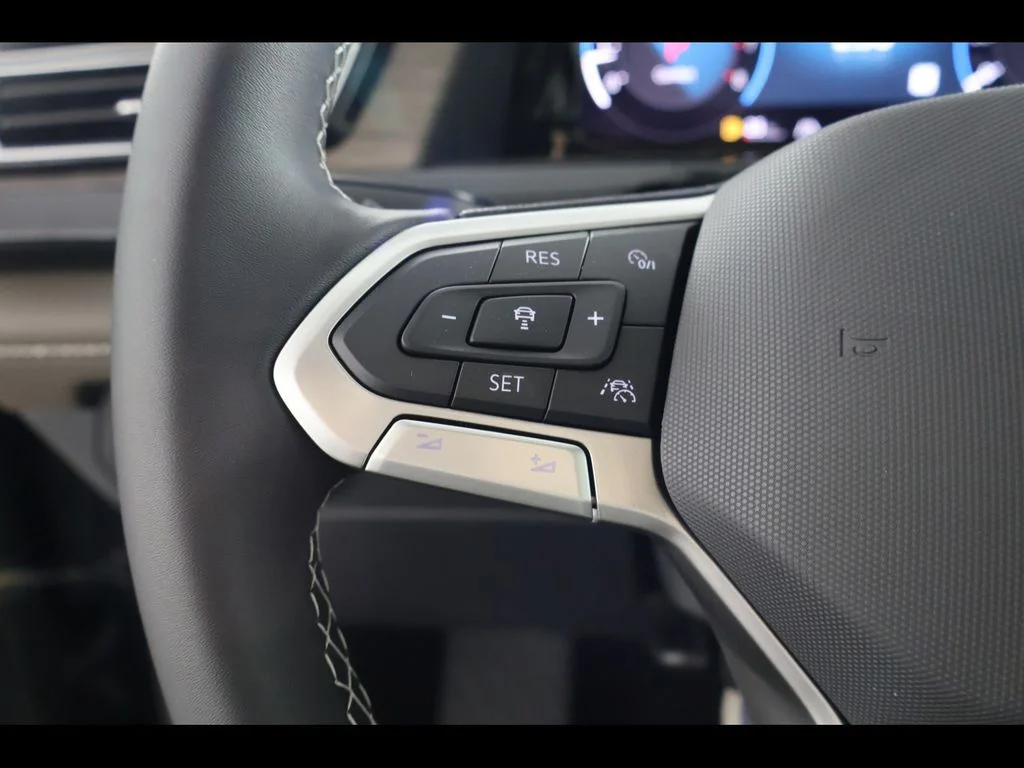 New 2026 Black Volkswagen 2.0T SEL image 25