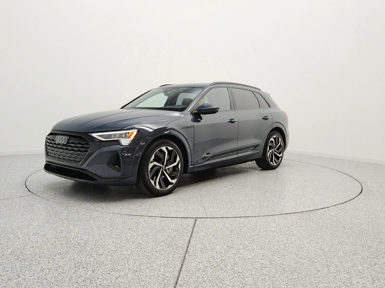 2024 Audi Q8 e-tron 55 114 kWh Premium Plus quattro's photo