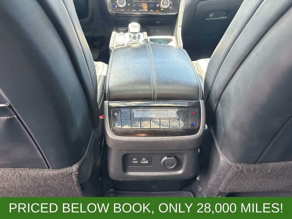 Used 2023 Gray INFINITI LUXE image 14