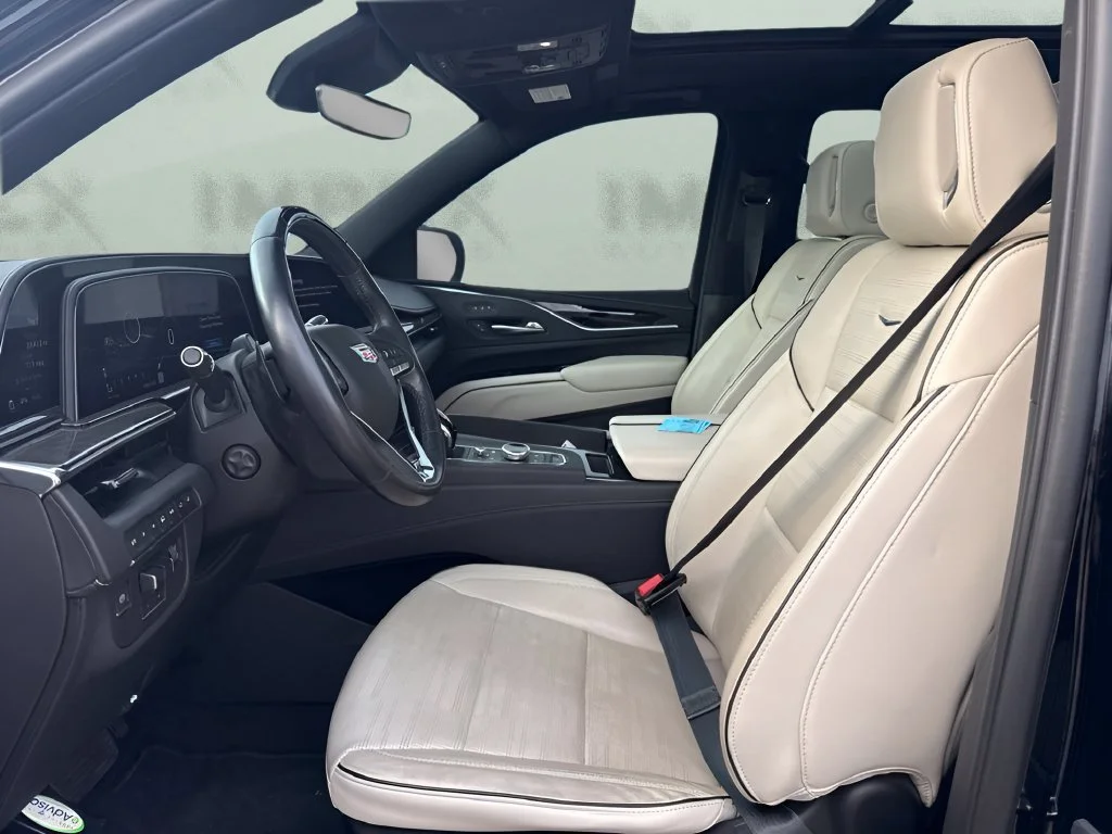 Used 2023 BLACK RAVEN Cadillac 4WD Sport image 9