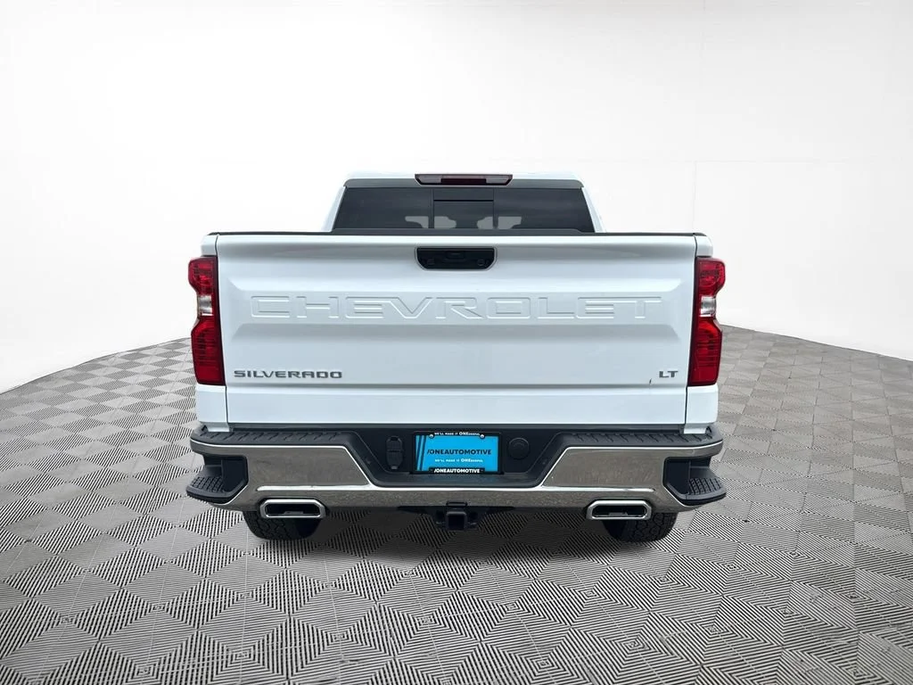 New 2026 Summit White Chevrolet LT image 10