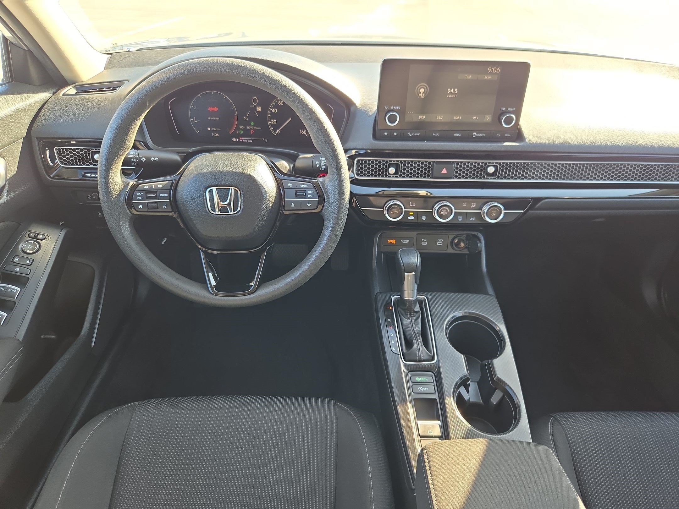 Certified Used 2025 Solar Silver Metallic Honda LX image 26