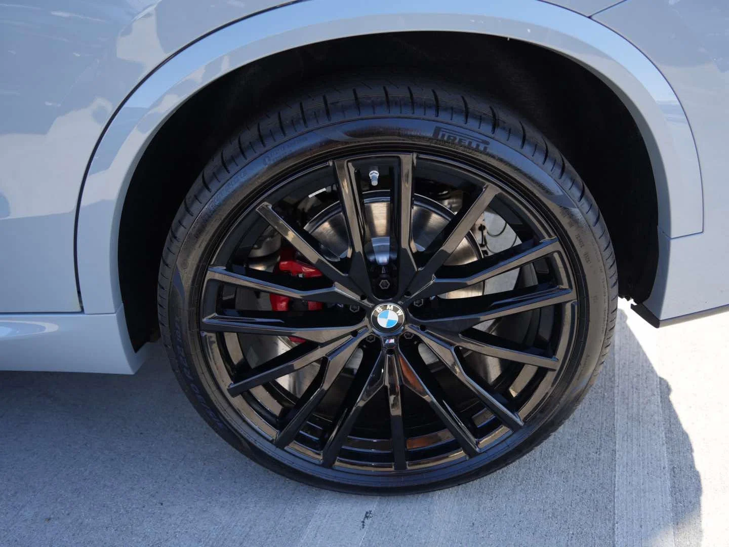 New 2026 Brooklyn Grey Metallic BMW sDrive40i image 6