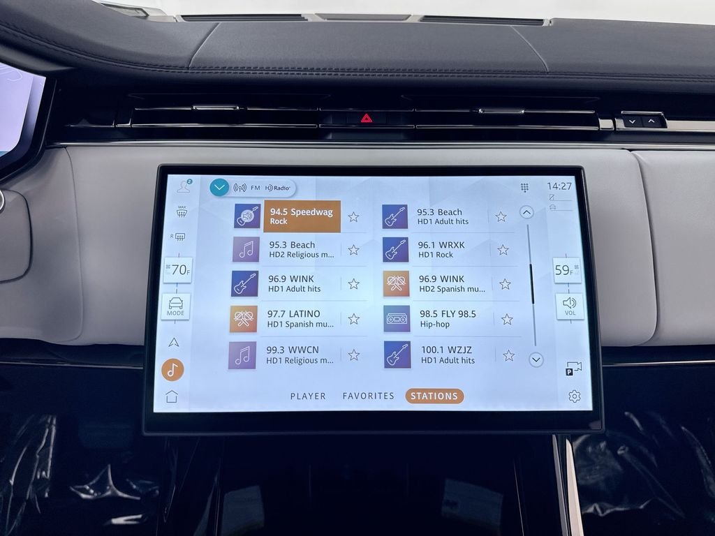 New 2026 Borasco Grey Land Rover SE image 16