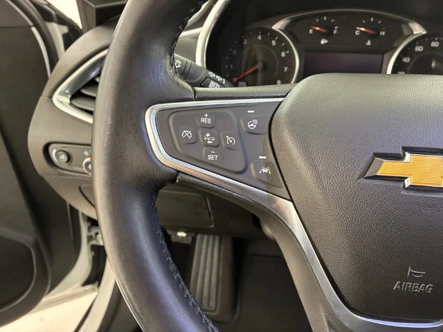 Certified Used 2018 IRIDESCENT PEARL TRICOAT Chevrolet Premier image 23