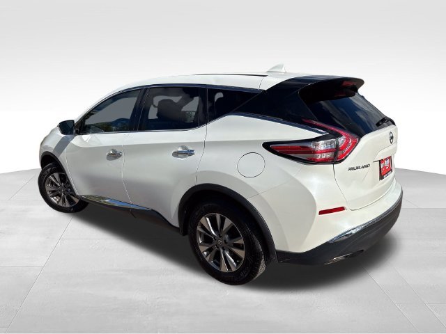 Used 2018 White Nissan S image 5