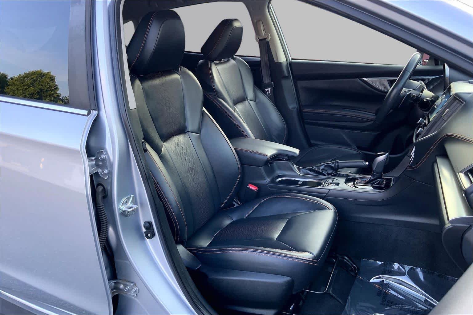 Used 2023 Ice Silver Metallic Subaru Limited image 10