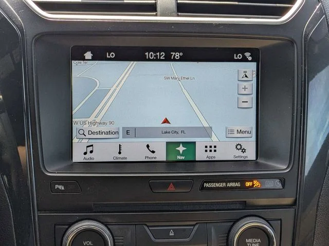 Used 2017 White Ford XLT image 28
