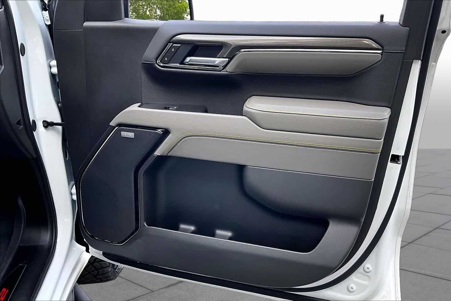 2025 Chevrolet Silverado 1500 ZR2 - Photo 21