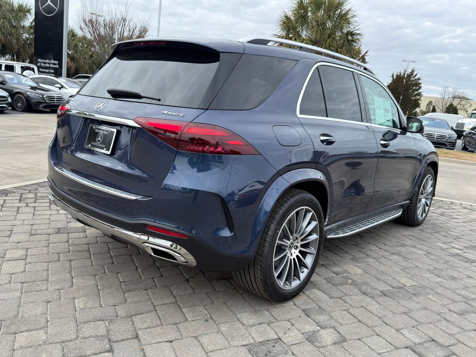 New 2026 Twilight Blue Mercedes-Benz GLE 350 image 9