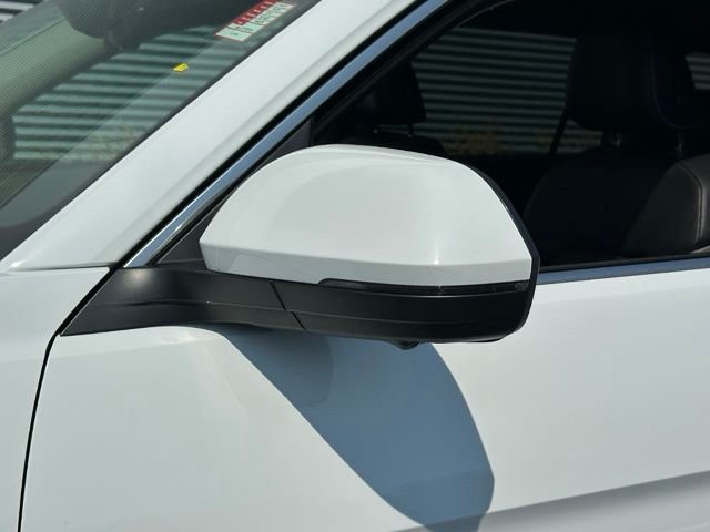 Used 2021 White Volkswagen SEL Premium image 9