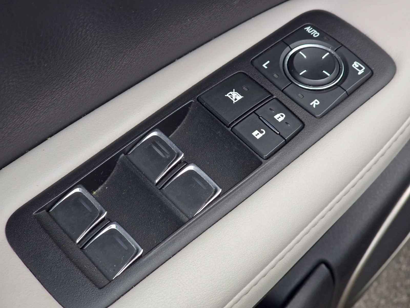 Used 2021 Black Lexus RX 350 image 30