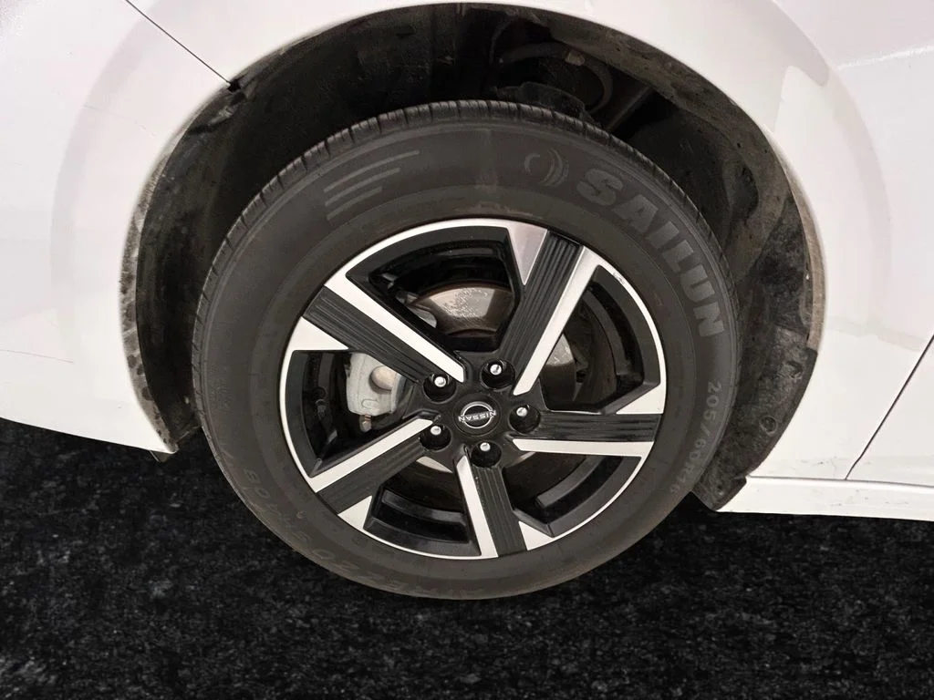 Used 2024 White Nissan SV image 27