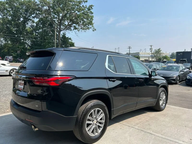 Used 2022 Black Chevrolet LT Sport Utility 4D image 12
