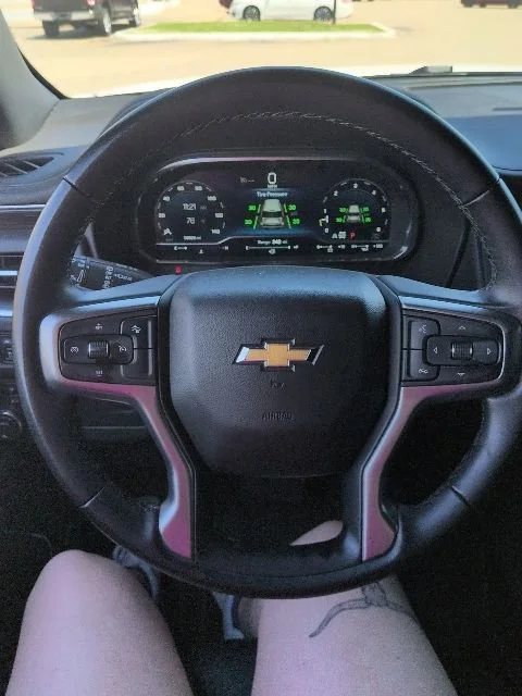 Used 2024 Summit White Chevrolet LT image 8