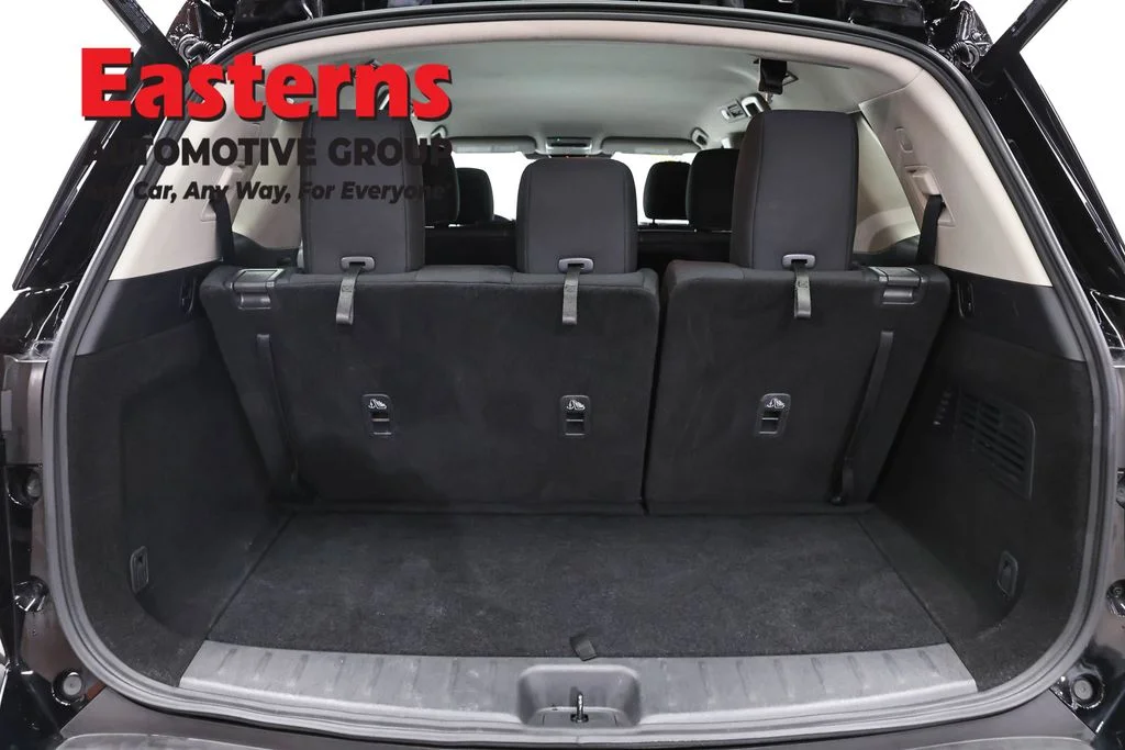 Used 2025 Black Nissan SV image 9