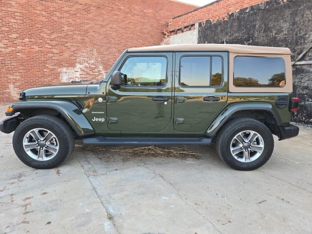 Used 2021 Green Jeep Unlimited Sahara image 4
