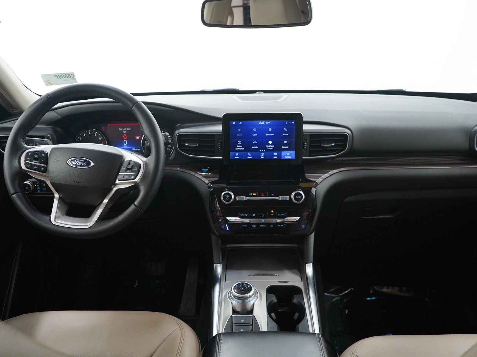 Used 2022  Ford Limited image 17