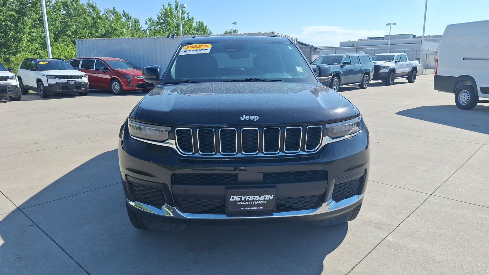 Used 2025 Black Jeep Laredo image 8