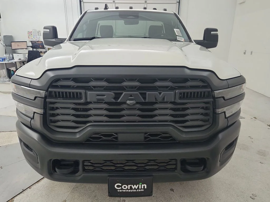 New 2026 Bright White Clear-Coat Exterior Paint RAM Tradesman image 3