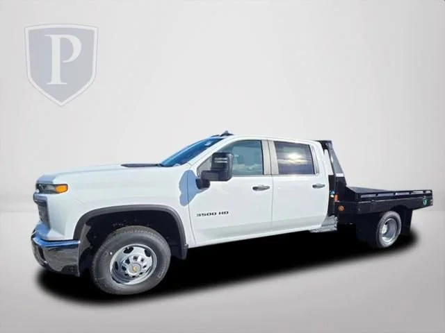 New 2026 Summit White Chevrolet Work Truck image 10