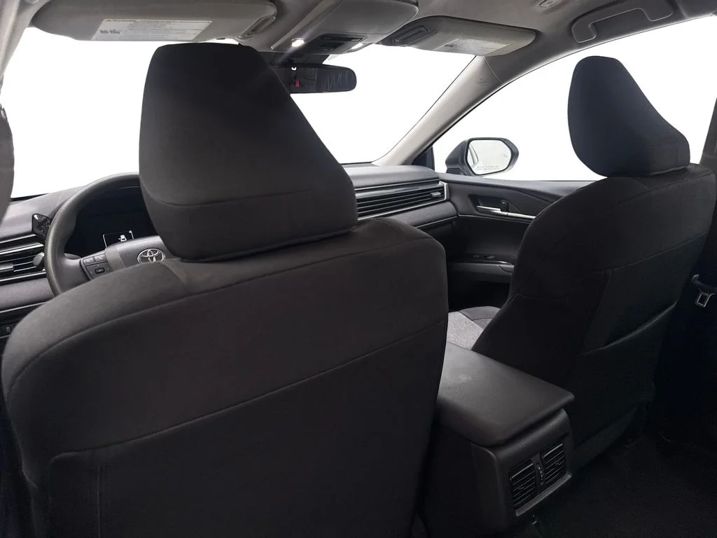Used 2025 White Toyota LE image 37
