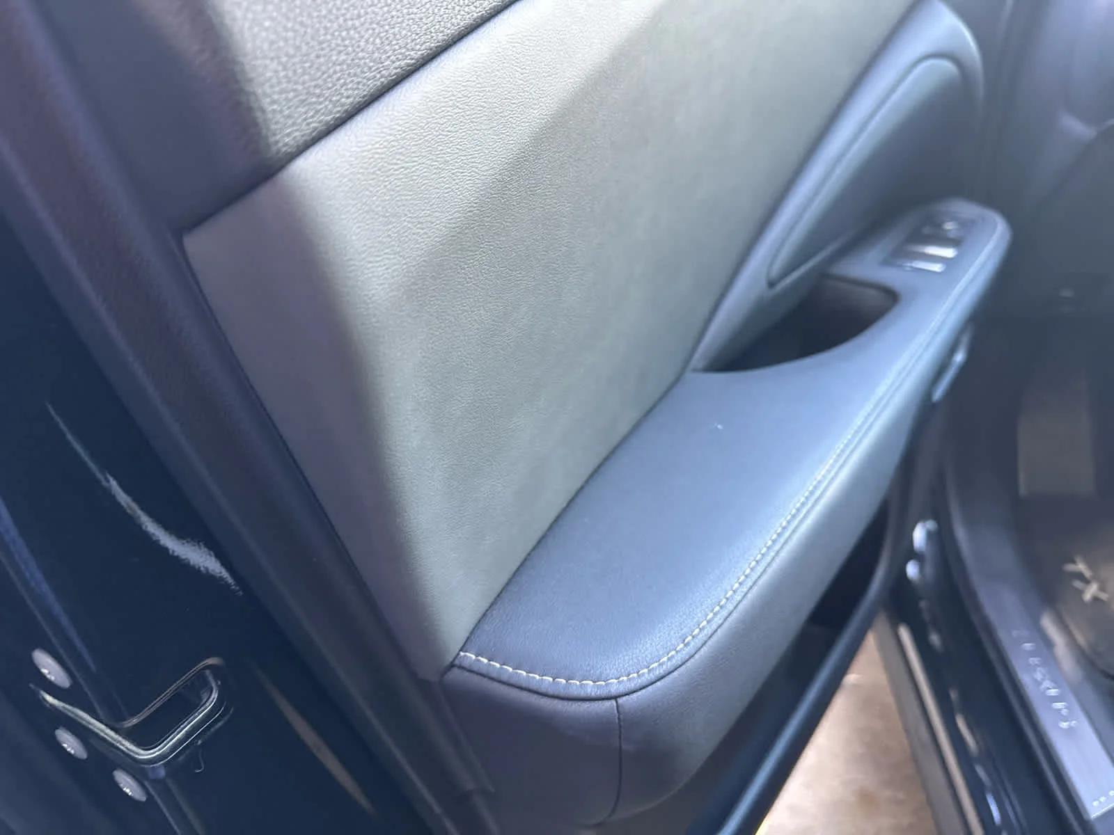 Certified Used 2025 Caviar Lexus Premium image 8