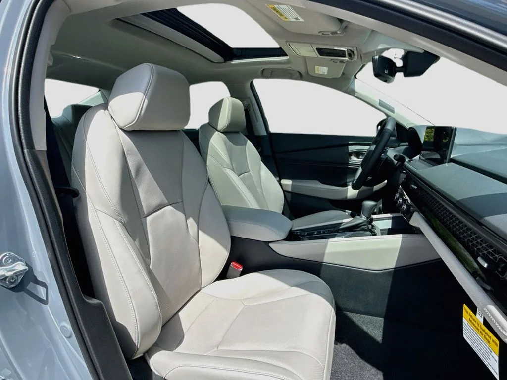 New 2026 Urban Gray Pearl Honda Touring image 31