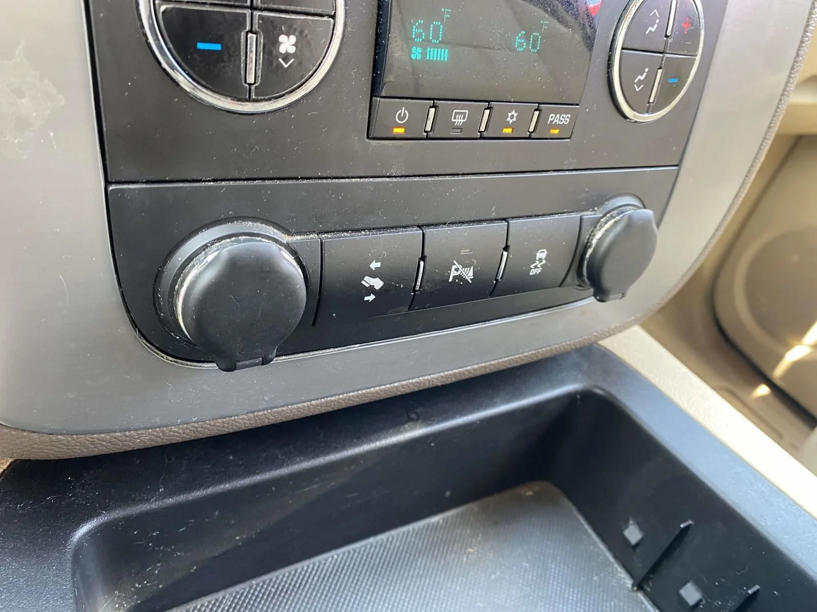 Used 2013 Gold GMC SLT 1500 image 28