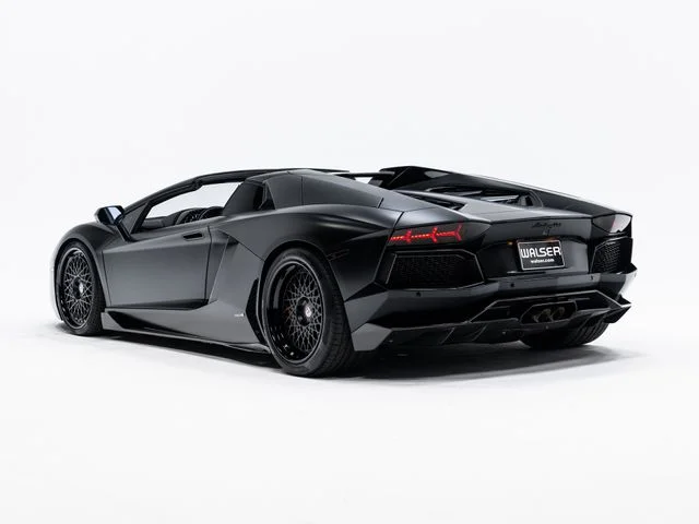 Used 2014  Lamborghini  image 5