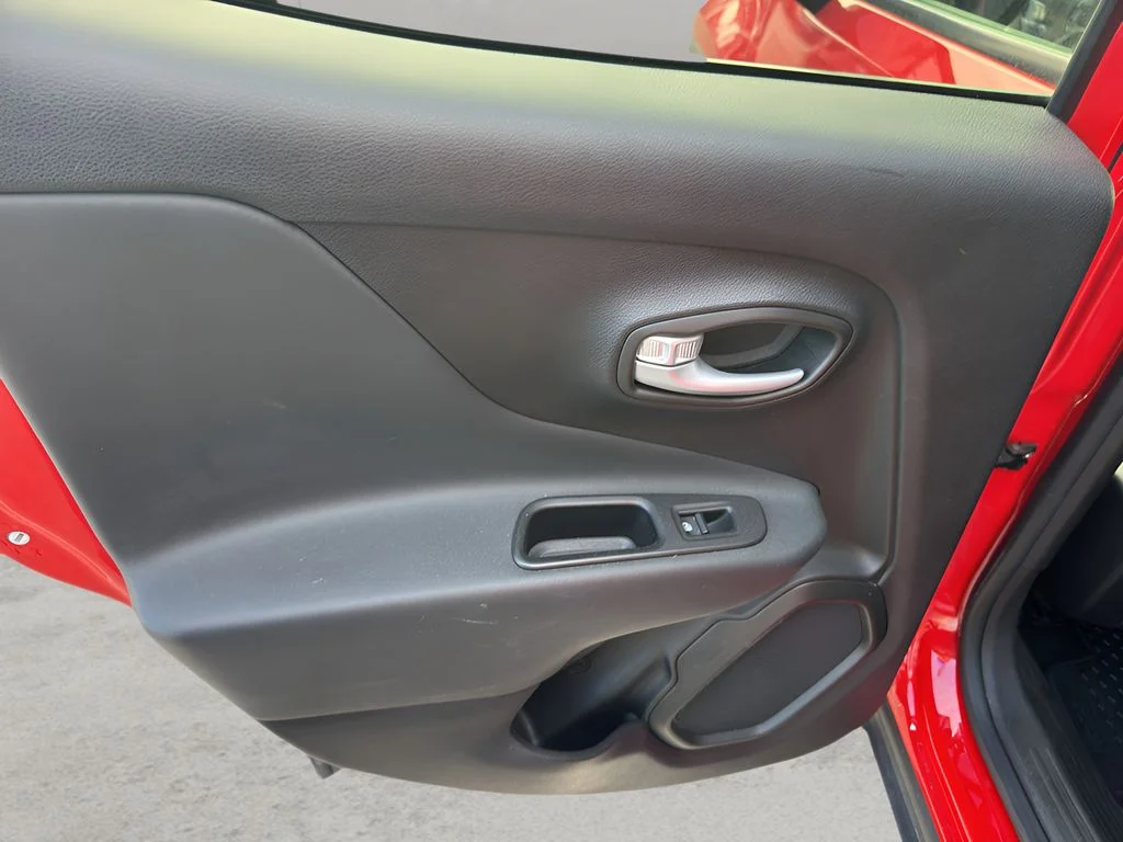 Used 2023 Colorado Red Clearcoat Jeep Trailhawk image 14