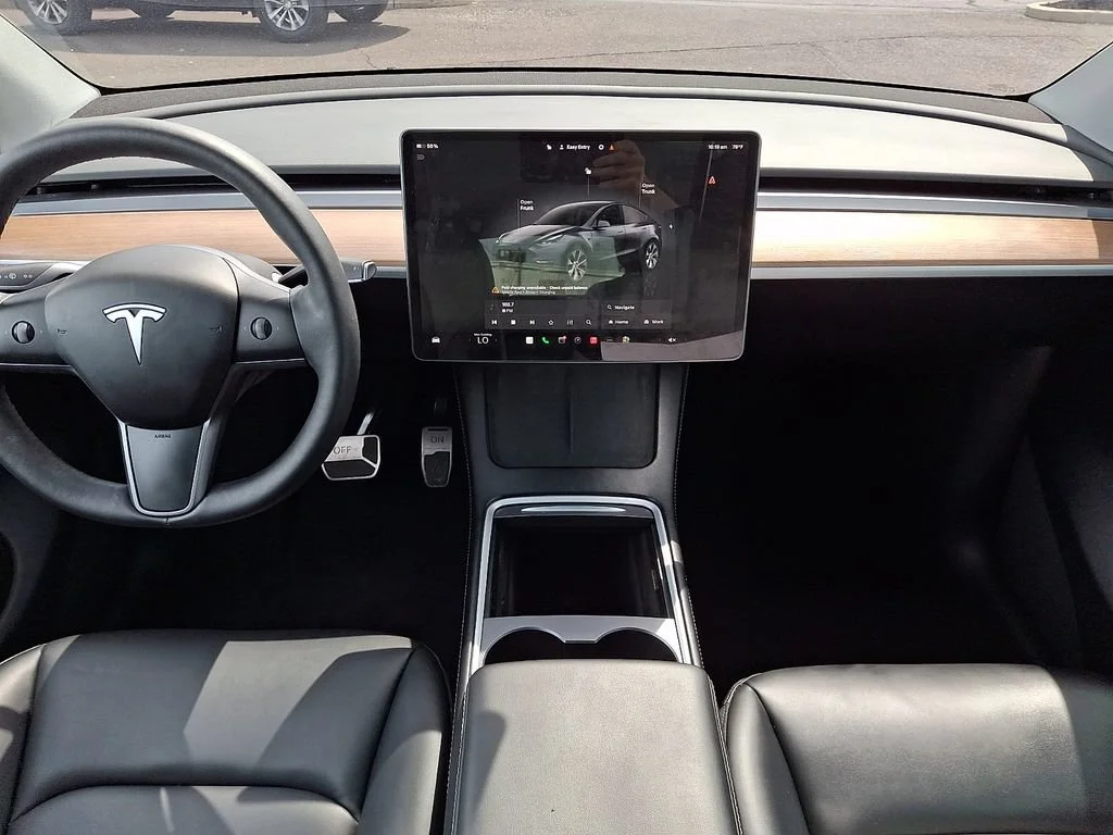 Used 2023  Tesla Long Range image 15