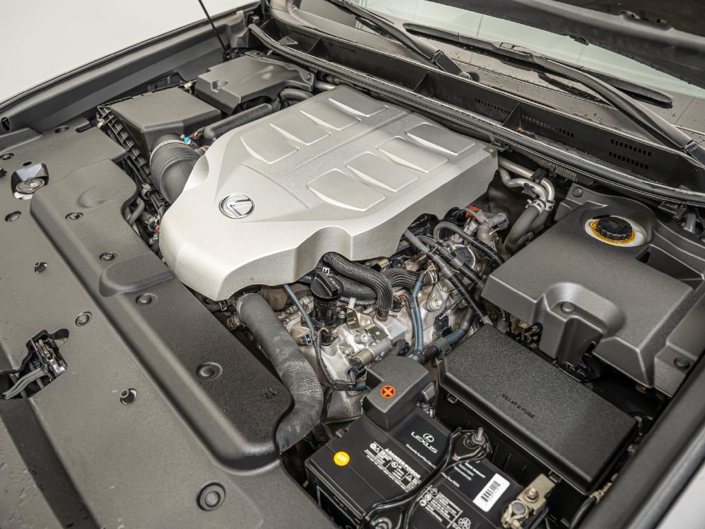 Used 2016 Gray Pearl Lexus 460 image 39